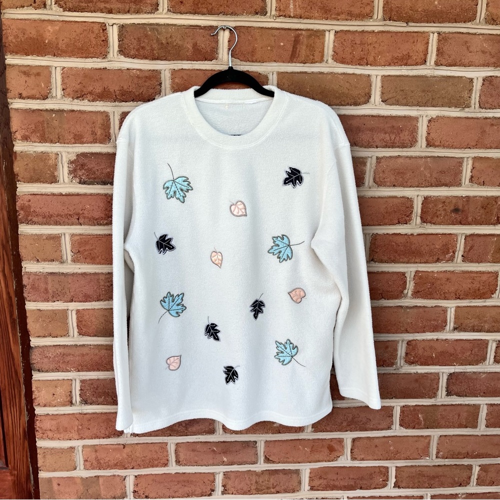 Soft white fleece sweater/sweatshirt will become your new favorite